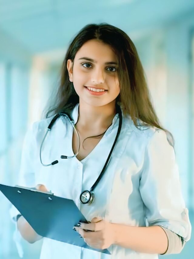 NEET 2026: First Attempt में ही NEET क्रैक करने का टॉपर्स का  सीक्रेट स्टडी प्लान?